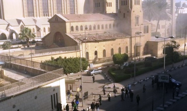 28 قتيلا بتفجير داخل كاتدرائية الأقباط في القاهرة