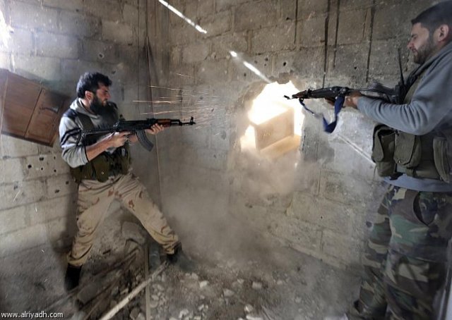 حلب: الجيش السوري يتقدّم جنوباً .. وطريق دمشق «يلوح في الأفق»