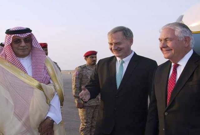 تيلرسون يرعى في الرياض تقاربا سعوديا عراقيا