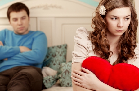 كيف تتعاملين مع زوجك إذا كان “بخيل المشاعر” ؟