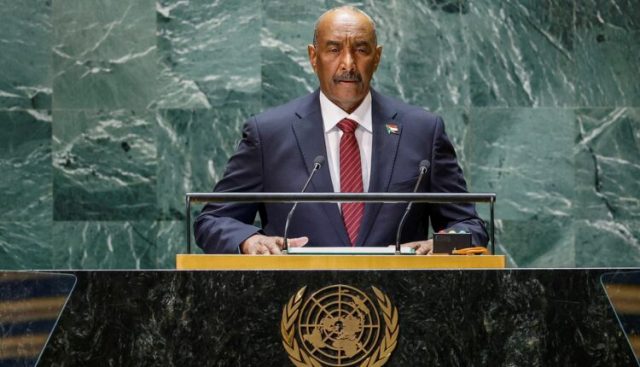 البرهان: نفضل التوصل إلى حل سلمي لإنهاء الصراع في السودان وكل حرب تنتهي بالسلام
