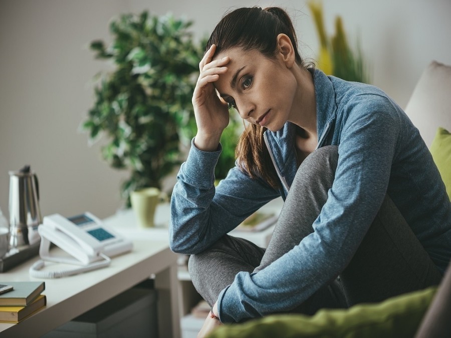 أسباب اضطراب الهرمونات بعد الولادة وطرق علاجه
