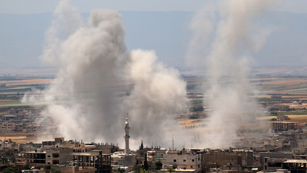 الجيشان السوري والروسي يواصلان استهداف الإرهابيين في إدلب وحماة
