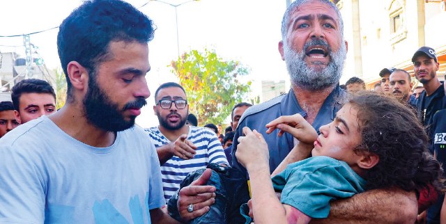 نتنياهو: نستعد للهجوم البري … الإبادة تتواصل.. مئات الشهداء يومياً و70 بالمئة من سكان غزة بلا مأوى