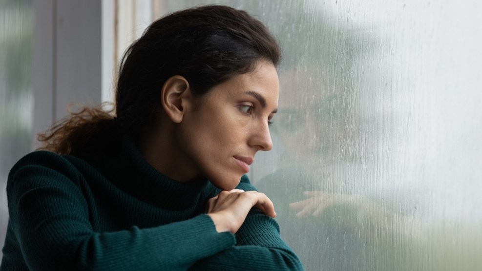 كيف تنسين الذكريات المؤلمة إلى الأبد.. خطوات تساعدكِ

