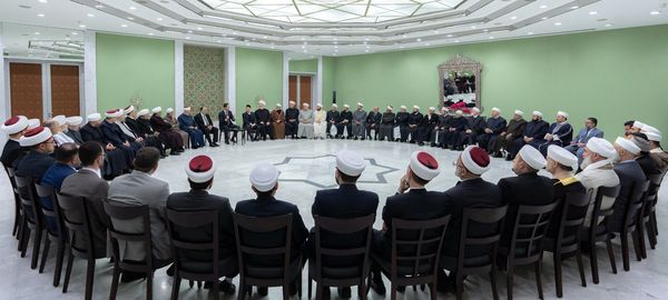 السيد الرئيس بشار الأسد يستقبل وفداً من كبار علماء الدين الإسلامي في دمشق بمناسبة شهر رمضان المبارك
