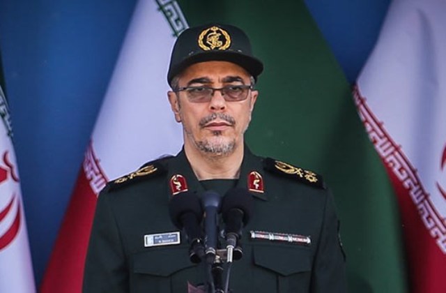 رئيس الاركان الايراني: معركتنا الرئيسية ضد نظام الهيمنة بلغت مرحلة مصيرية