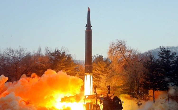 وكالة كوريا الجنوبية: كوريا الشمالية أطلقت صاروخاً بالستياً قبالة الساحل الشرقي

