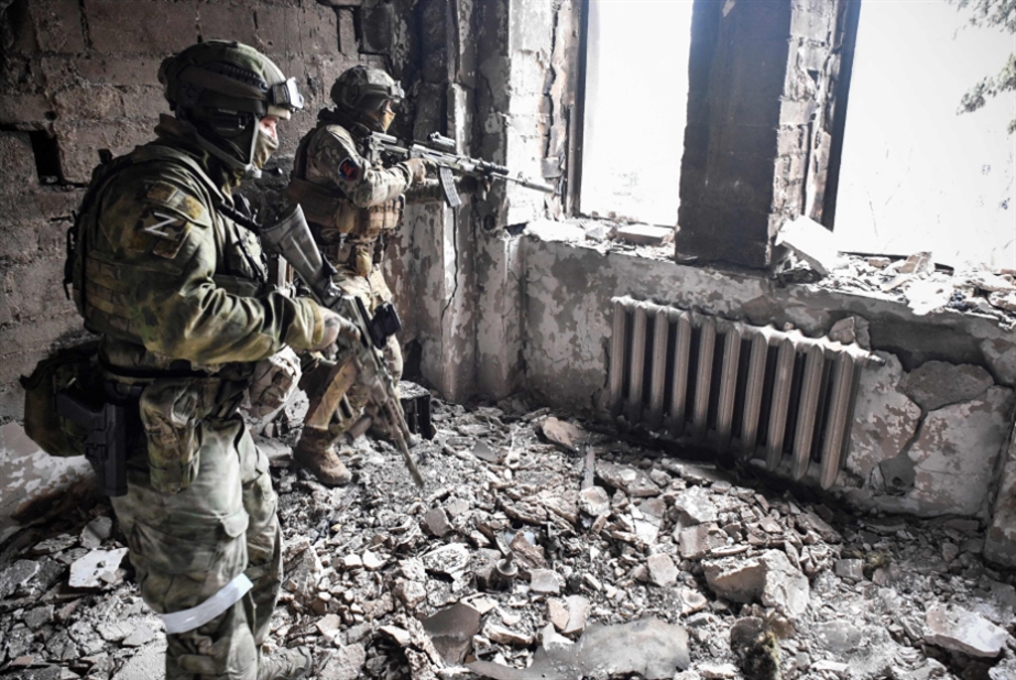 روسيا تعلن استسلام أكثر من ألف جندي أوكرانيّ في ماريوبول

