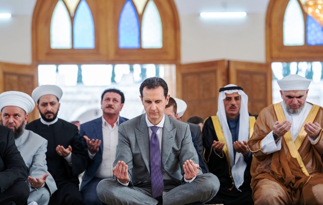 الرئيس الأسد يؤدي صلاة عيد الأضحى المبارك في حلب
