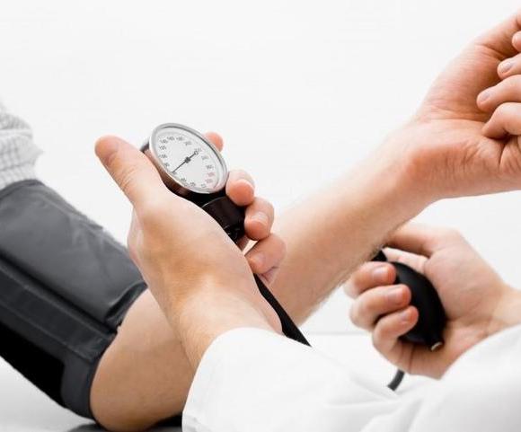 أسباب ارتفاع ضغط الدم بالتفصيل