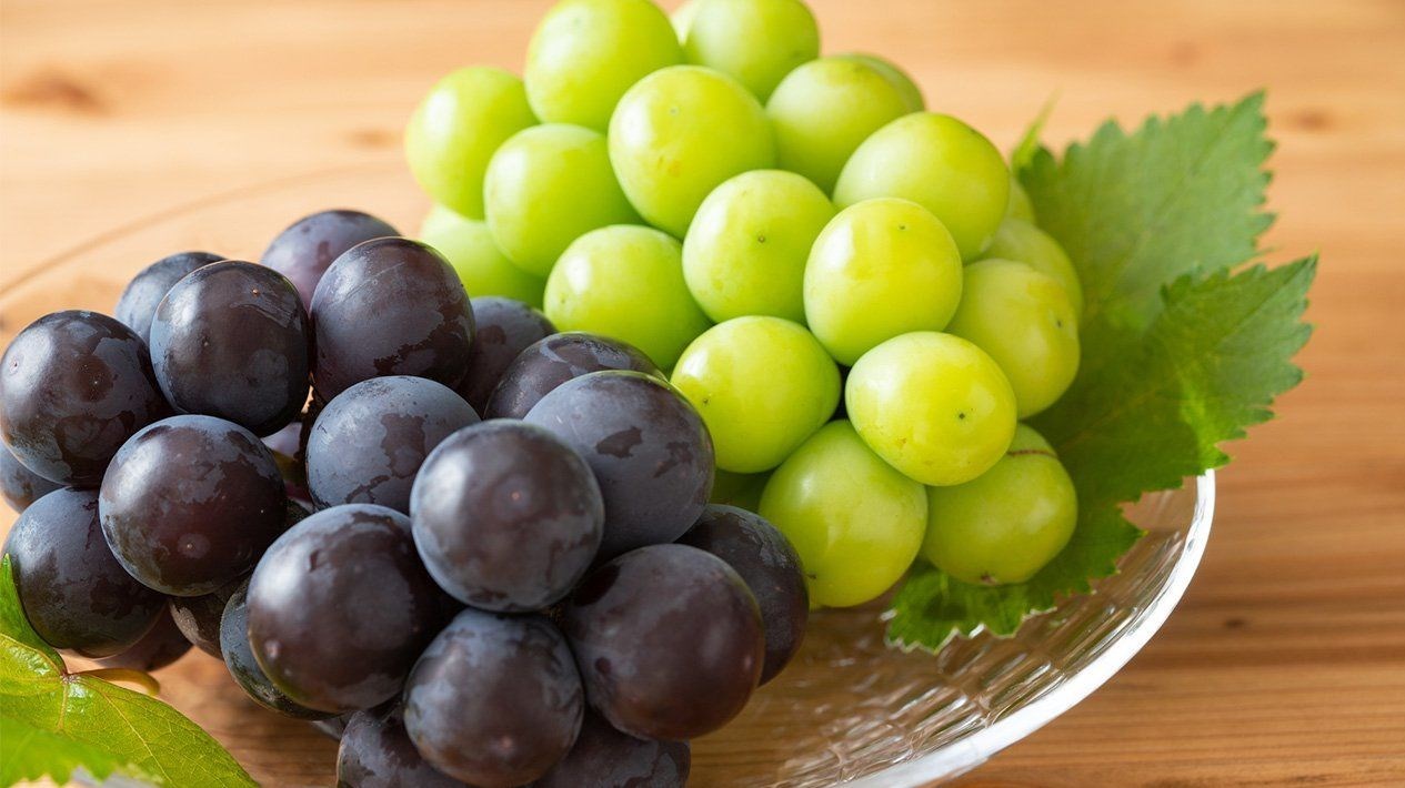 العنب.. ألوان متعددة وفوائد غذائية كثيرة
