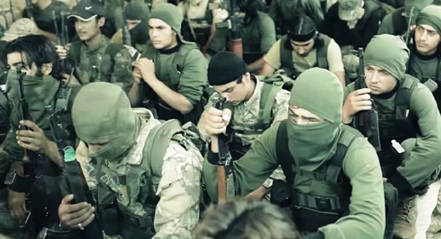 بضغط من «النصرة» ودعم من الاستخبارات التركية و«الجولاني» … عشرات من الإرهابيين يغادرون إدلب إلى أوكرانيا لقتال روسيا
