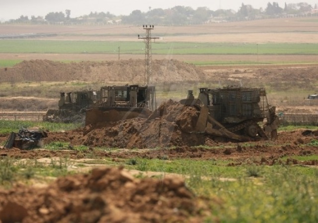 إطلاق 3 صواريخ من غزة ومدفعية الاحتلال تقصف هدفين شمال قطاع غزة