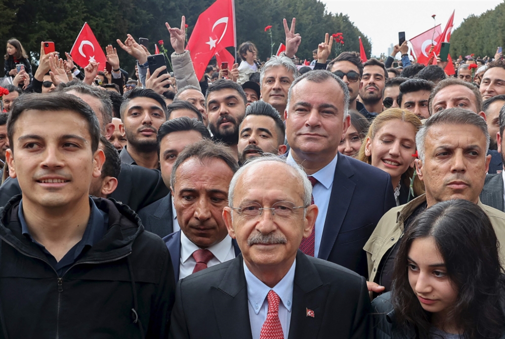 المعارضة تكافح بيأس: إردوغان مطمئن إلى الفوز
