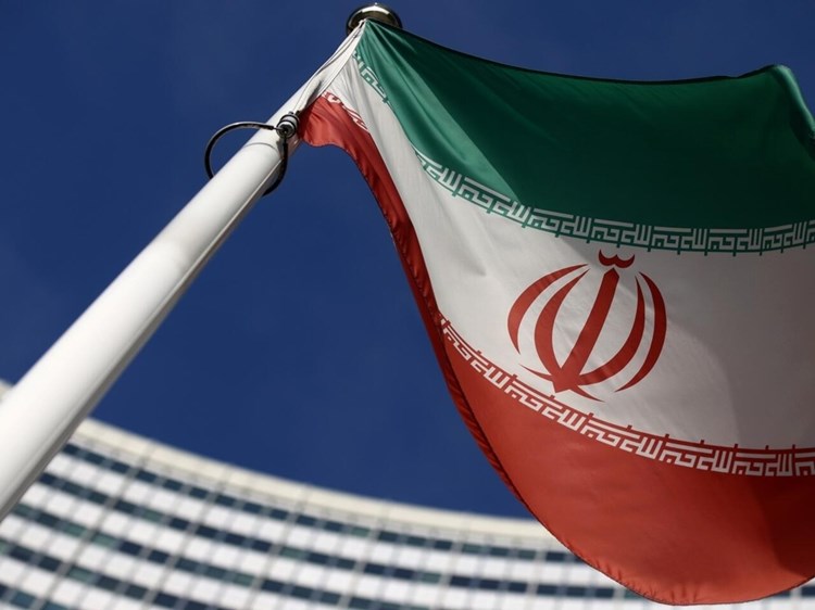 رداً بالمثل.. إيران تفرض عقوبات جديدة ضد الاتحاد الأوروبي وبريطانيا
