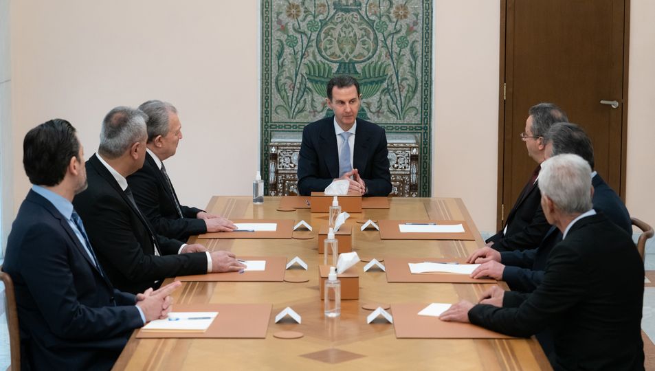 الرئيس الأسد للوزراء الجدد: تغيير الأشخاص ليس هدفاً بحد ذاته بل وسيلة وأداة لرفع أداء وسوية العمل
