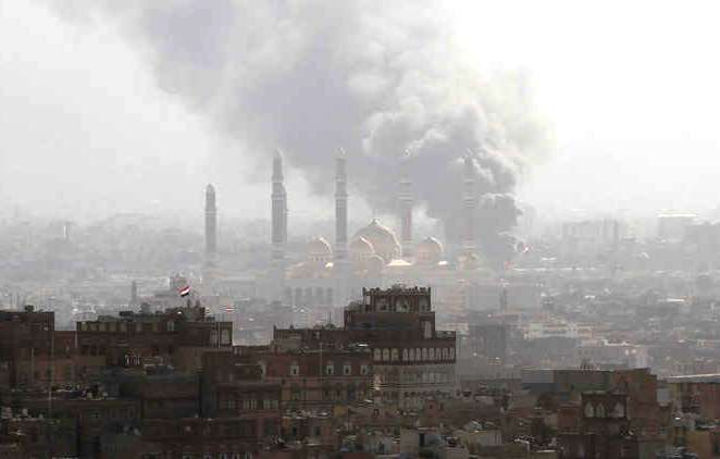 استهداف منزل صالح في صنعاء.. واشتباكات عنيفة بين أنصاره والحوثيين