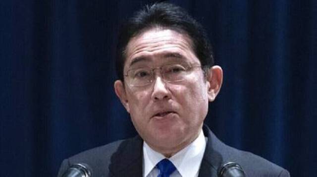 تفاصيل جديدة تتكشف عن منفذ الهجوم على رئيس وزراء اليابان بعد تفتيش منزله
