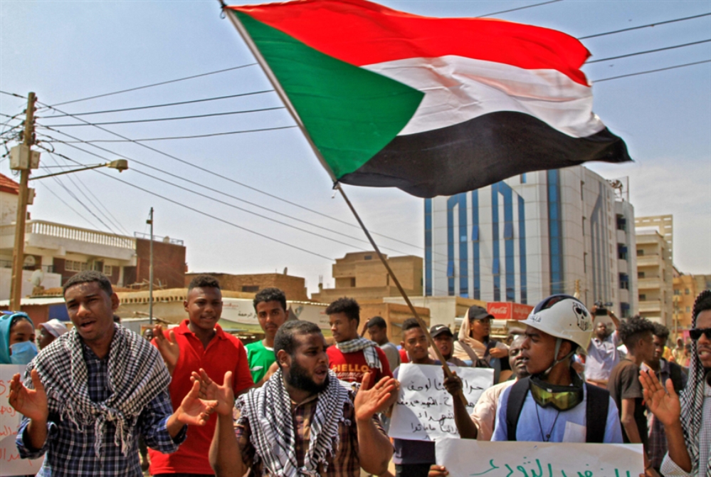 عسكر السودان يوافقون على «تعيين مدني» لرئيسَي الحكومة ومجلس السيادة

