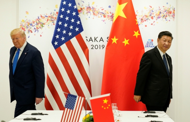 القصة الكاملة للحرب التجارية بين واشنطن وبكين… متى ستنتهي؟