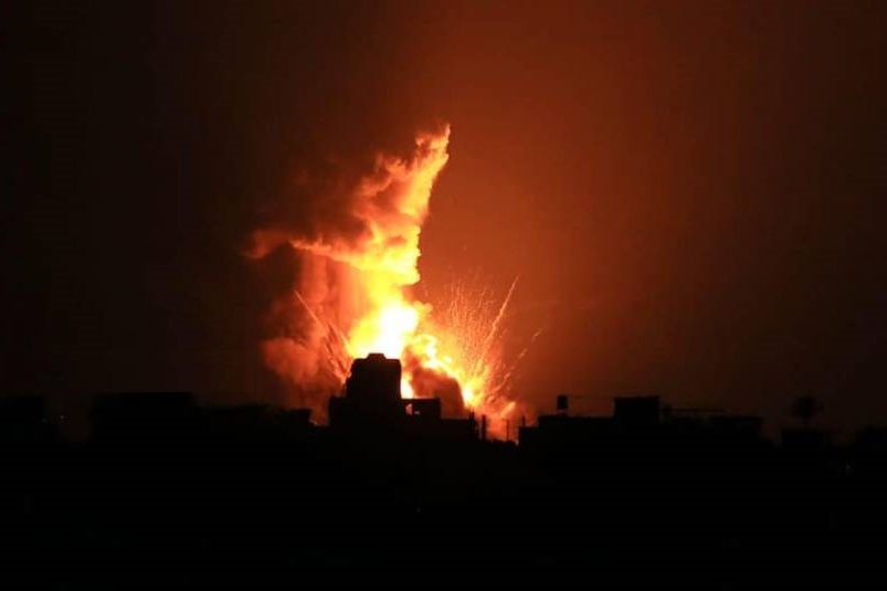 طائرات العدو الاسرائيلي تنفذ سلسلة غارات جنوب ووسط قطاع غزة