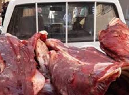 ضبط حالات «مخيفة» للحوم غير صالحة للبشر … «التموين» تلوم التجار: رفعوا الأسعار بشكل عشوائي وغير مبرر!
