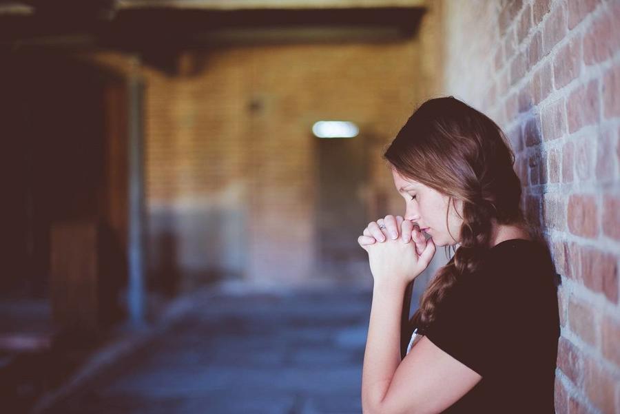 طرق التخلص من الأفكار السلبية ومنعها
