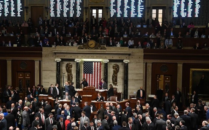 مجلس النواب الأمريكي يصوت الأربعاء على إحالة ملف عزل ترامب إلى مجلس الشيوخ