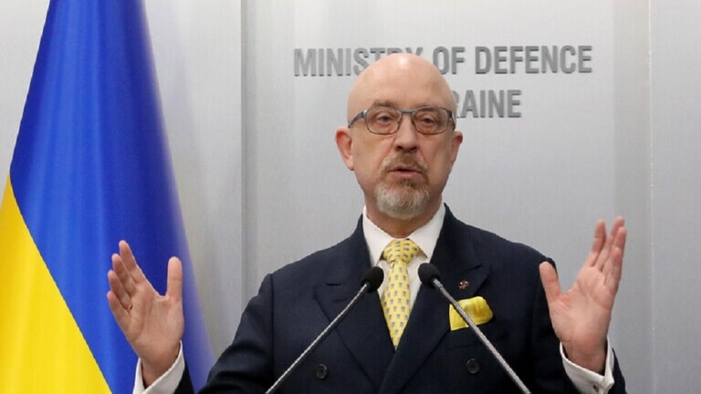 وزير الدفاع الأوكراني: نتكبد خسائر فادحة ونحتاج إلى المزيد من الأسلحة
