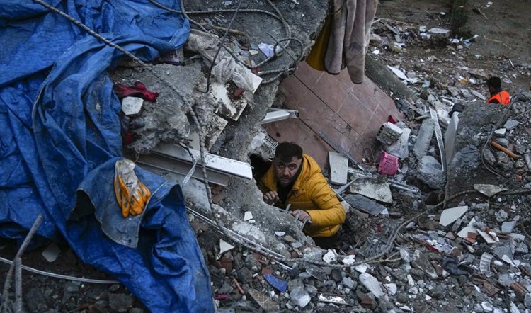 وفيات زلزال سورية وتركيا تتجاوز 41 ألفاً.. وتسجيل أكثر من 3800 هزّة ارتدادية
