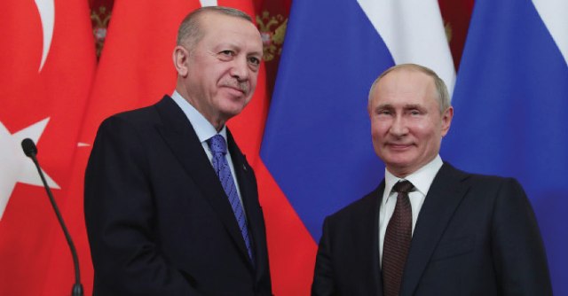بوتين وأردوغان يبحثان الوضع في سورية وتطبيع العلاقات بين أنقرة ودمشق

