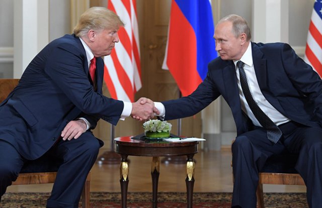 ترامب: العلاقات مع روسيا تحسنت بعد القمة مع بوتين