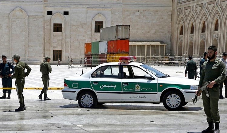 إصابة نائب وزير الصناعة الإيراني في هجوم لمجهولين قرب منزله في طهران
