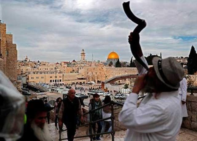 «صفقة القرن» تبدأ: القدس «عاصمة إسرائيل»؟