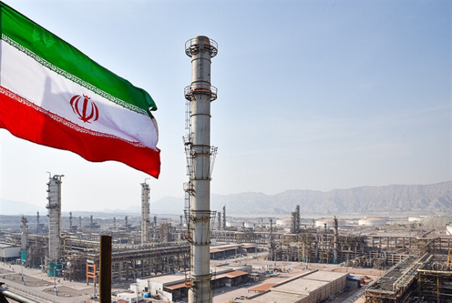 رغم العقوبات الأميركية... صادرات إيران النفطية تسجّل أعلى مستوى منذ عامين
