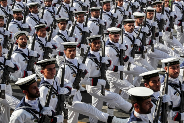 القوة البحرية الإيرانية: هكذا صنعت الحرب رابع أسطول في العالم