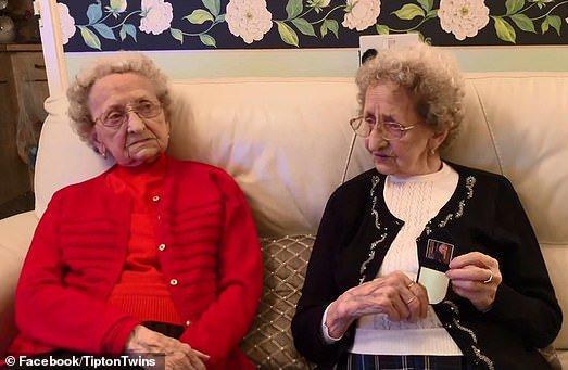 عمرهما 95 عاما ..أكبر توأم تكشفان سر حياتهما الطويلة
