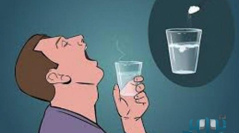 الغرغرة بالماء المالح علاج فعّال لـ8 مشاكل صحية
