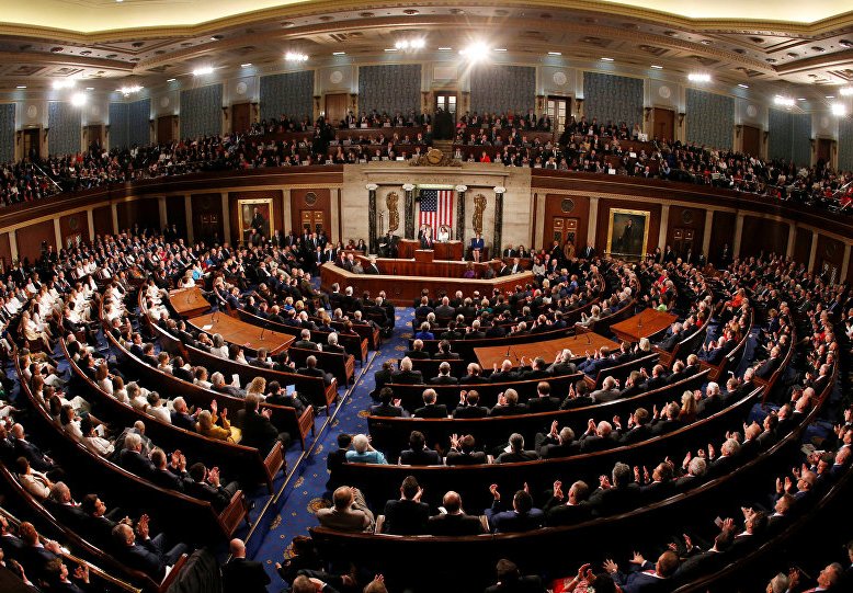 أعضاء في الكونغرس للجم ترامب عن بدء الحرب مع إيران