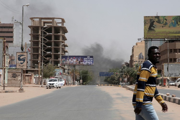 واشنطن تعلن عن هدنة في السودان لـ72 ساعة.. ومصر تؤكد مقتل أحد دبلوماسييها
