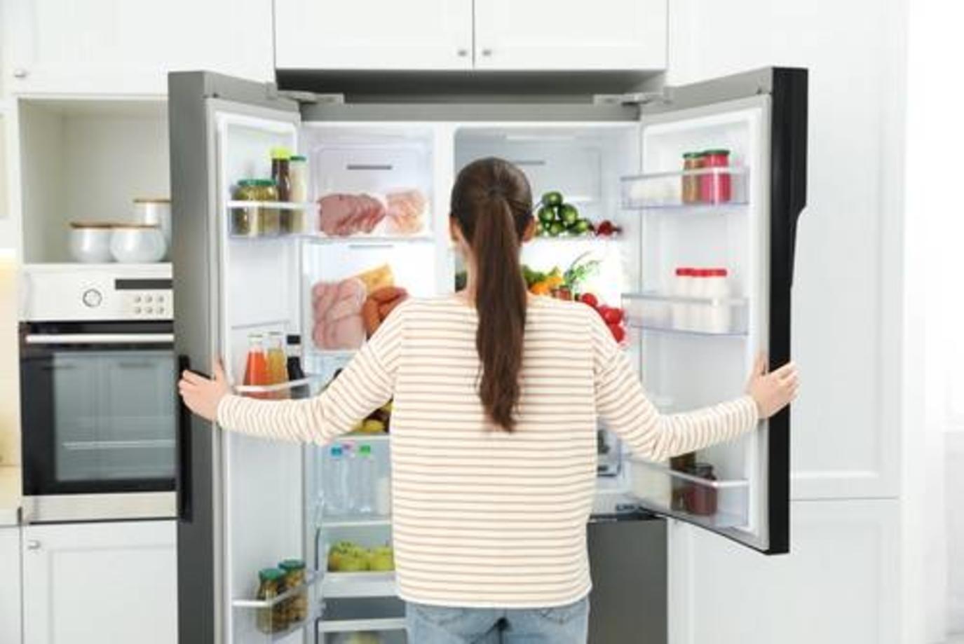 خطوات مساعدة في ترتيب الثلاجة قبل رمضان
