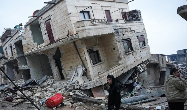 وفيات زلزال سورية نحو 3500.. وجهود حثيثة في البحث عن ناجين