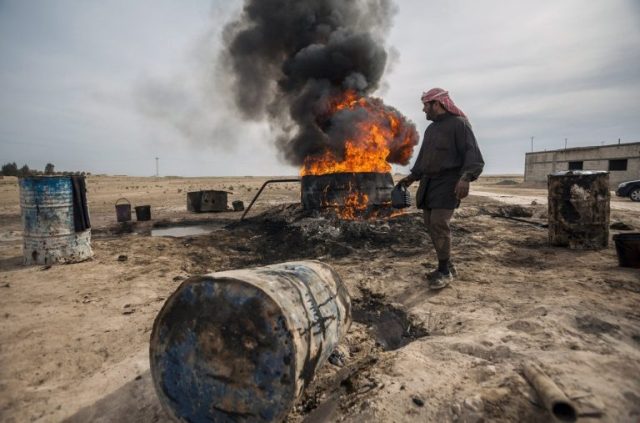 اعتراف روسي: سطو أميركي على النفط السوري للحصول على غنائم اقتصادية وسياسية