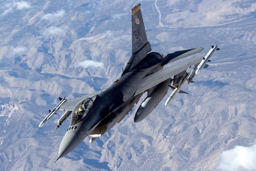 زيلينسكي ينتظر الـ«أف-16»: واشنطن تعدّ كييف لحرب «طويلة»
