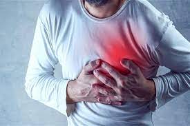 بماذا يشعر الشخص قبل الإصابة بنوبة قلبية؟
