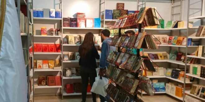 معرض دمشق للكتاب… الرفوف بقيت مُمتلئة

