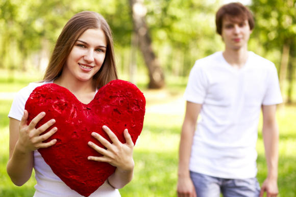 هل يفهم المراهقون الحب وما أهم مشاكله؟
