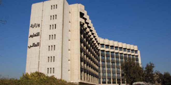 جامعاتنا لم تنجح بعد في ممارسة دورها الحقيقي.. شعارها الرنان “الربط بالمجتمع” ما زال مجرد كلام!

