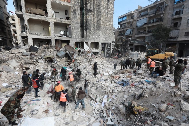 تداعيات الزلزال في سوريا.. هكذا تساهم عقوبات الغرب في مضاعفة الكارثة
